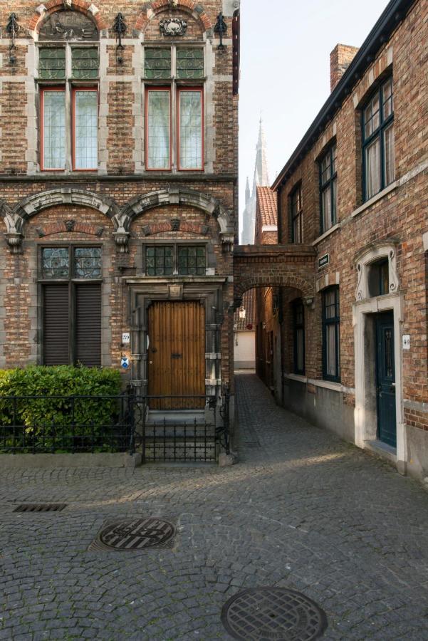 The Queen'S Twelve By Romy&Travis Brujas Exterior foto